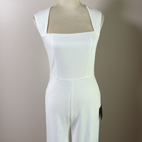 NWT Lulus Enticing Endeavors Square Neck Wide Leg Jumpsuit White Size M - Picture 4 of 13